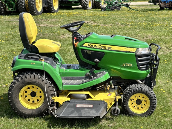 2014 John Deere X758 Garden Tractor