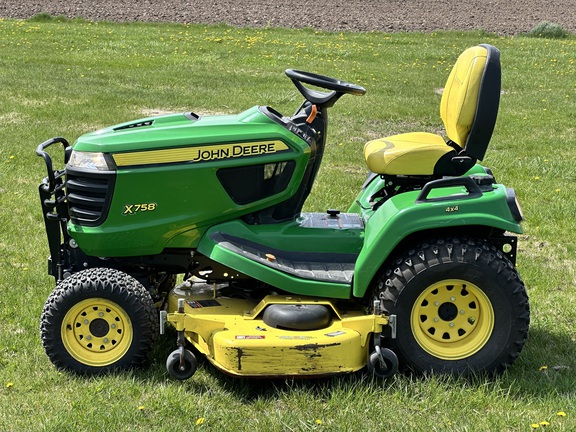 2014 John Deere X758 Garden Tractor