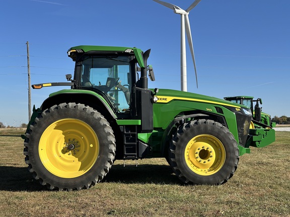 2022 John Deere 8R 340 Tractor