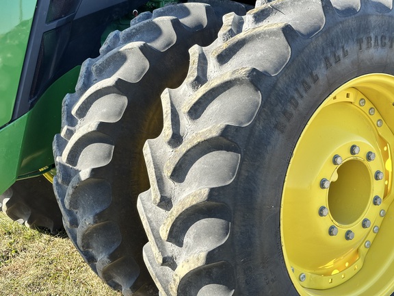 2022 John Deere 8R 340 Tractor