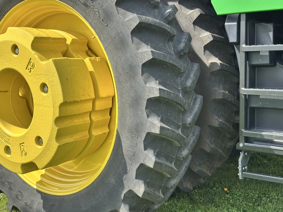 2023 John Deere 8R 340 Tractor