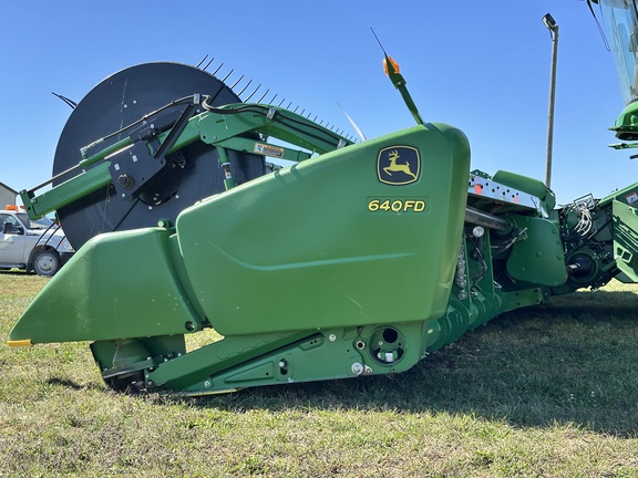 2013 John Deere 640FD Header Combine