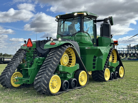 2023 John Deere 9RX 590 Tractor Rubber Track