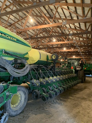 2011 John Deere DB60 Planter