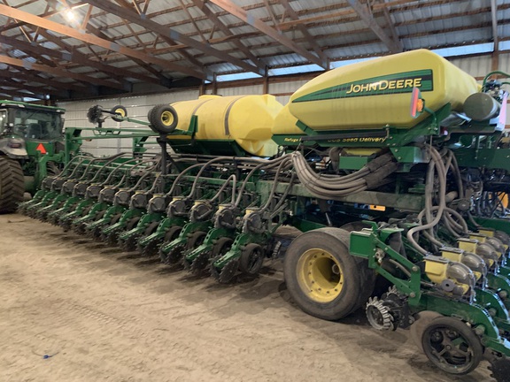 2011 John Deere DB60 Planter