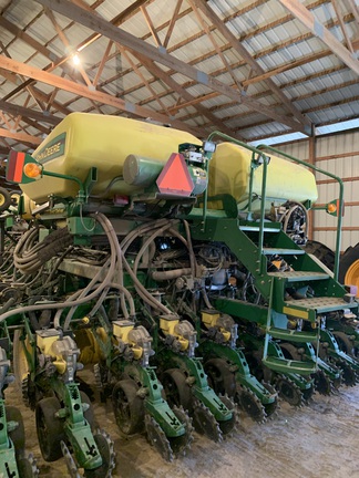 2011 John Deere DB60 Planter