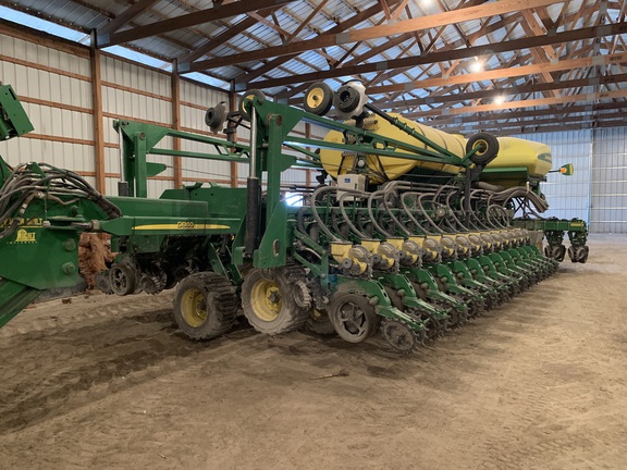 2011 John Deere DB60 Planter