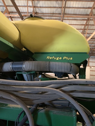 2011 John Deere DB60 Planter