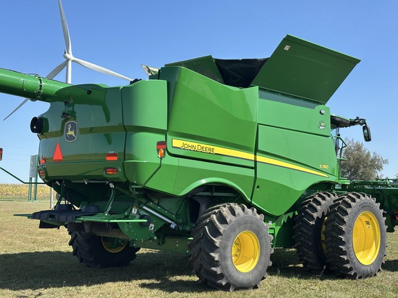 2022 John Deere S780 Combine