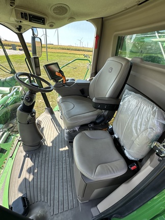 2022 John Deere S780 Combine