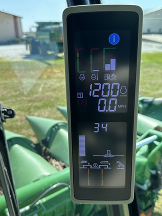 2022 John Deere S780 Combine