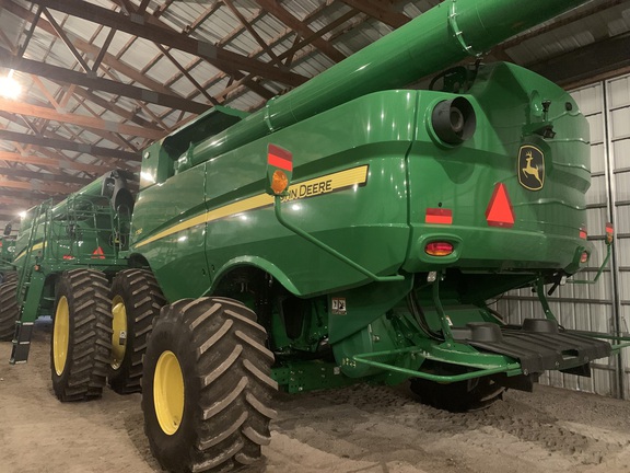 2022 John Deere S780 Combine