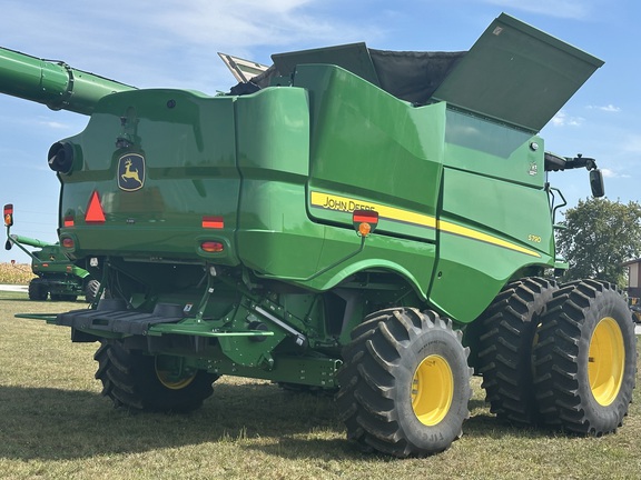 2022 John Deere S790 Combine