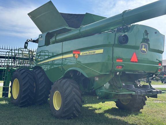 2024 John Deere S780 Combine