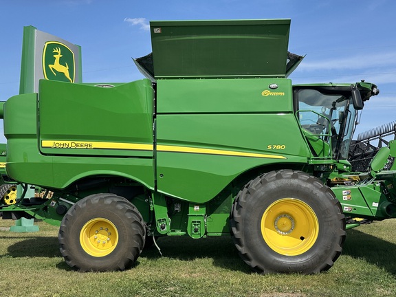 2024 John Deere S780 Combine