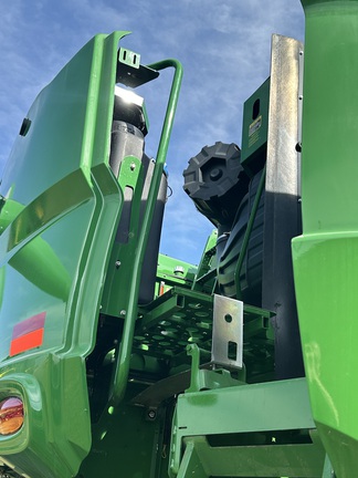 2024 John Deere S780 Combine