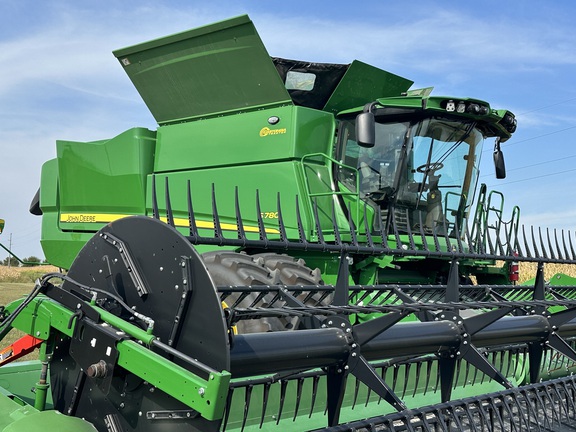 2024 John Deere S780 Combine