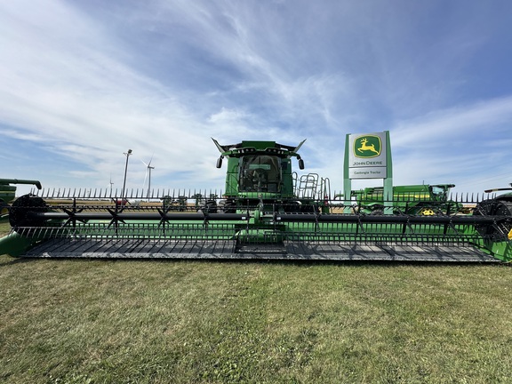 2024 John Deere S780 Combine