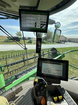 2024 John Deere S780 Combine