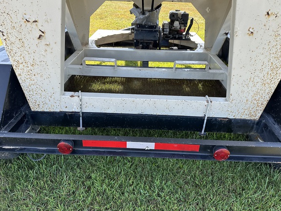 2004 Friesen 240 Tender