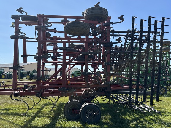 Case IH 4300 Field Cultivator