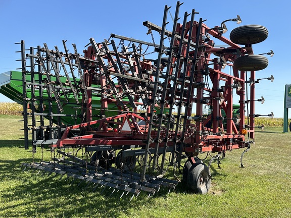 Case IH 4300 Field Cultivator