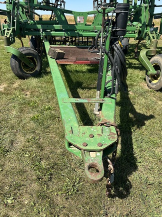 2005 John Deere 2210 Field Cultivator