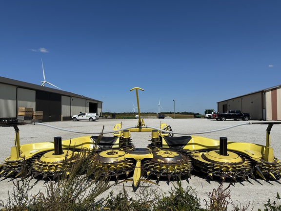 2018 John Deere 770 Header Forage