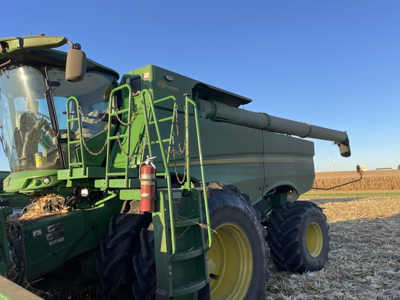 2024 John Deere S780 Combine