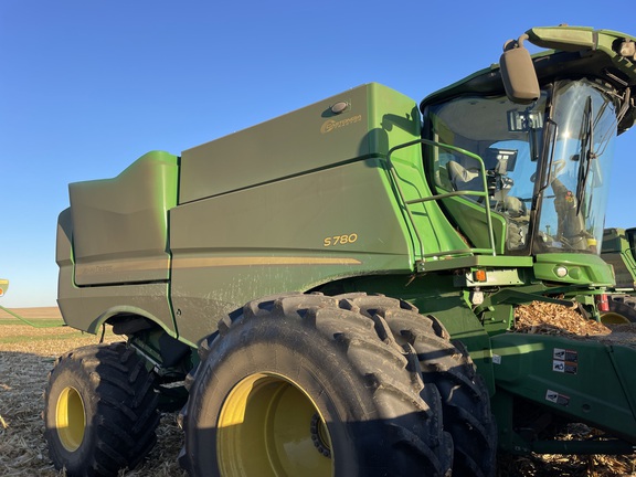 2024 John Deere S780 Combine