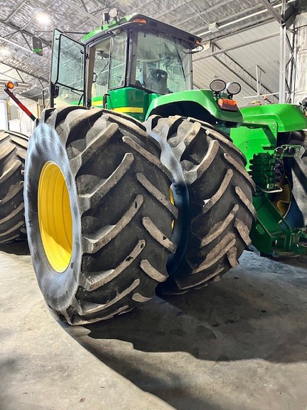 2009 John Deere 9530 Tractor 4WD