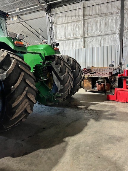 2009 John Deere 9530 Tractor 4WD