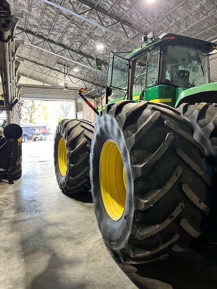 2009 John Deere 9530 Tractor 4WD