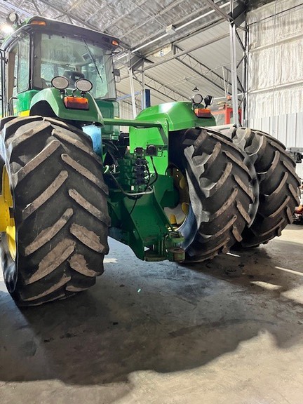 2009 John Deere 9530 Tractor 4WD