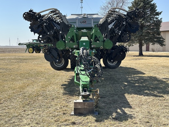 Unverferth 2030DT Strip Till