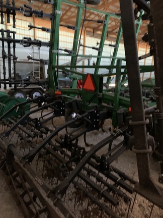 2006 John Deere 2210 Field Cultivator