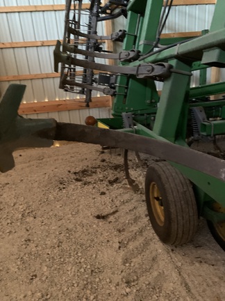 2006 John Deere 2210 Field Cultivator