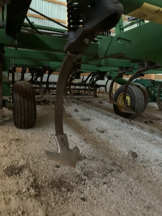 2006 John Deere 2210 Field Cultivator