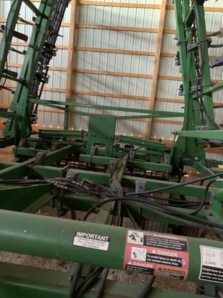 2006 John Deere 2210 Field Cultivator