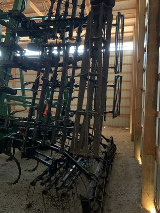 2006 John Deere 2210 Field Cultivator