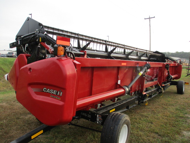 2023 Case IH 3020 FLEX HEAD Header Combine