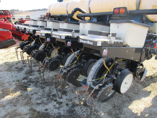 2004 Kinze 3200 12 row Planter