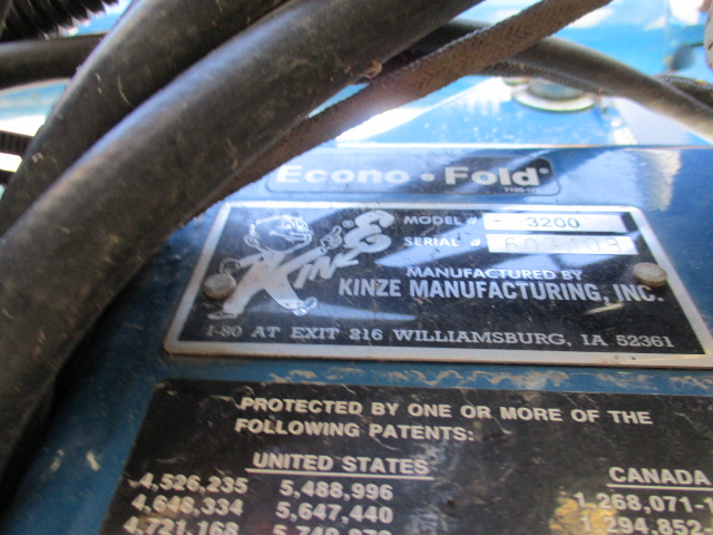 2004 Kinze 3200 12 row Planter