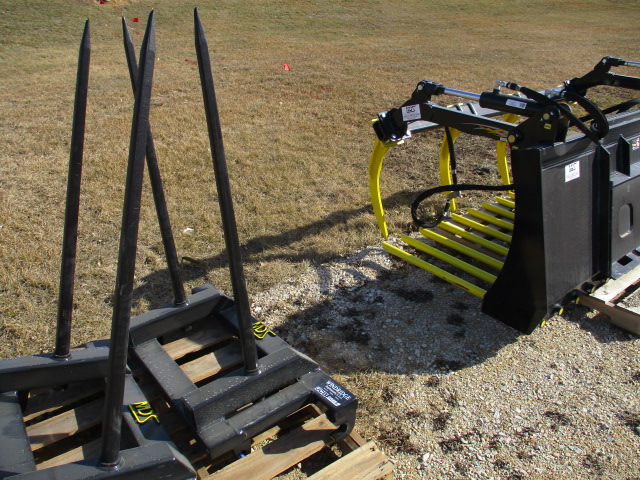 2024 MDS 5202B MDS DOUBLE TINE BALE STABBER, BLACK (EURO SE Bale Fork