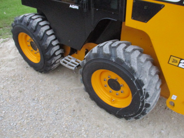 2024 JCB 270 Skid Steer Loader