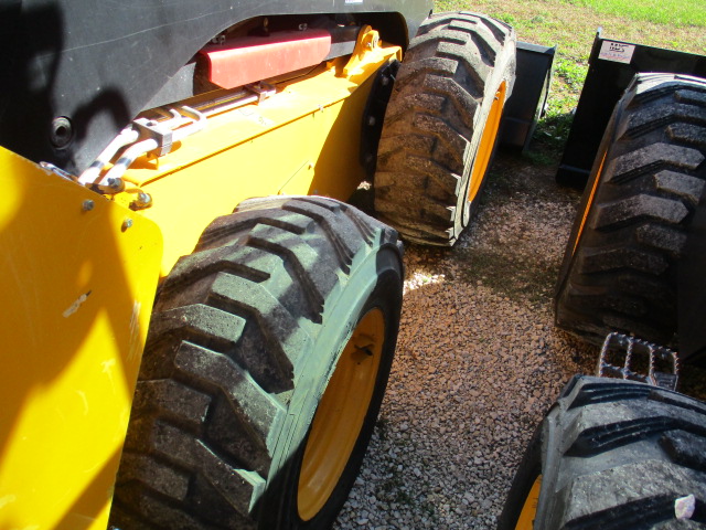 2016 JCB 260 Skid Steer Loader