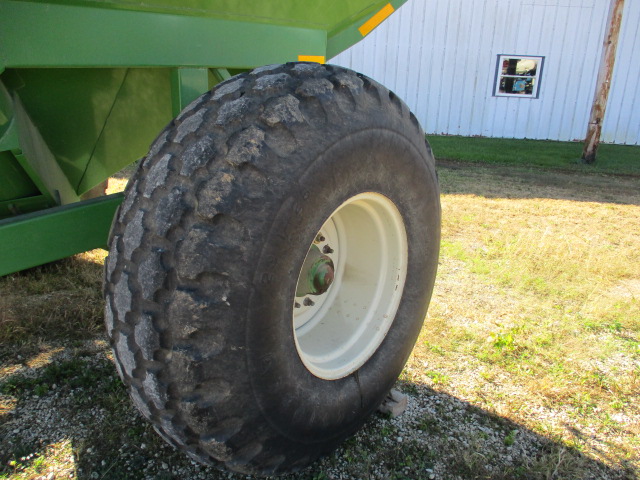 Brent 472 Grain Cart