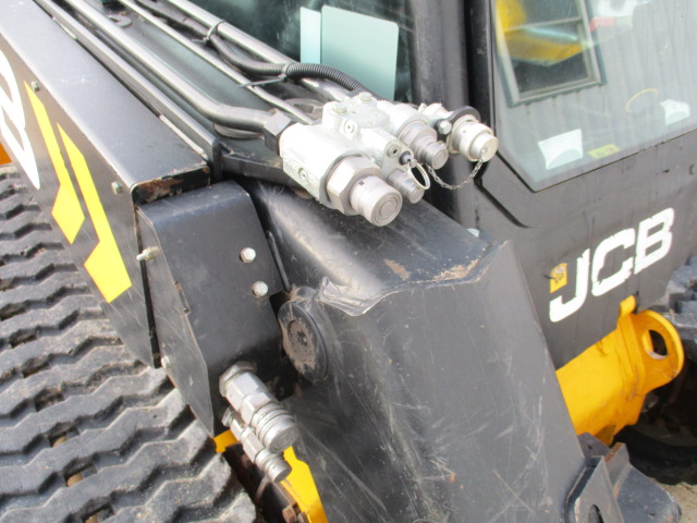 2022 JCB 3TS-8T Compact Track Loader