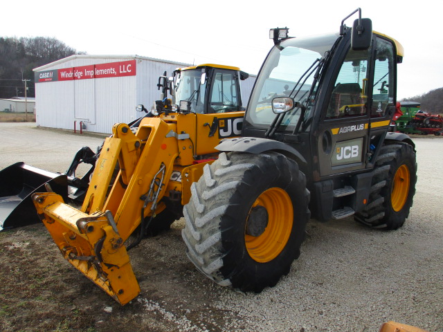 2021 JCB 542-70 Agri Plus TeleHandler