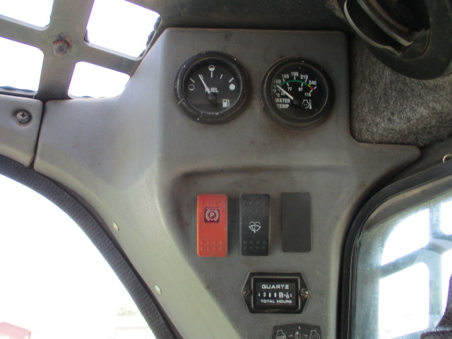 2012 Gehl V270 Skid Steer Loader